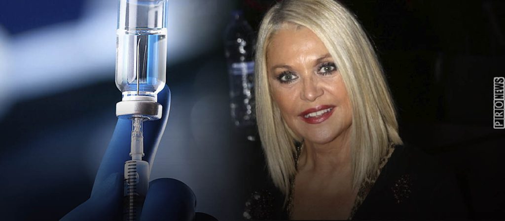 Με παρενέργειες η Ρούλα Κορομηλά μετά την 3η δόση του εμβολίου: «Αναμνηστικό τελικά… κυριολεκτικά»