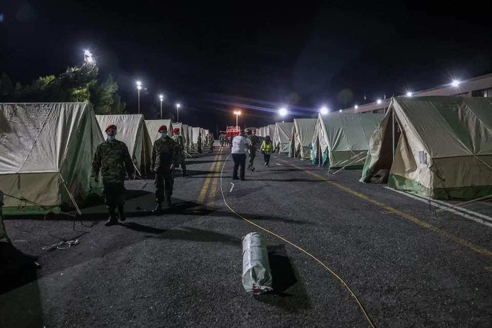 Σεισμός Κρήτη: Νύχτα αγωνίας για τους κατοίκους – Κοιμήθηκαν σε σκηνές – Εικόνες θλίψης και απόγνωσης