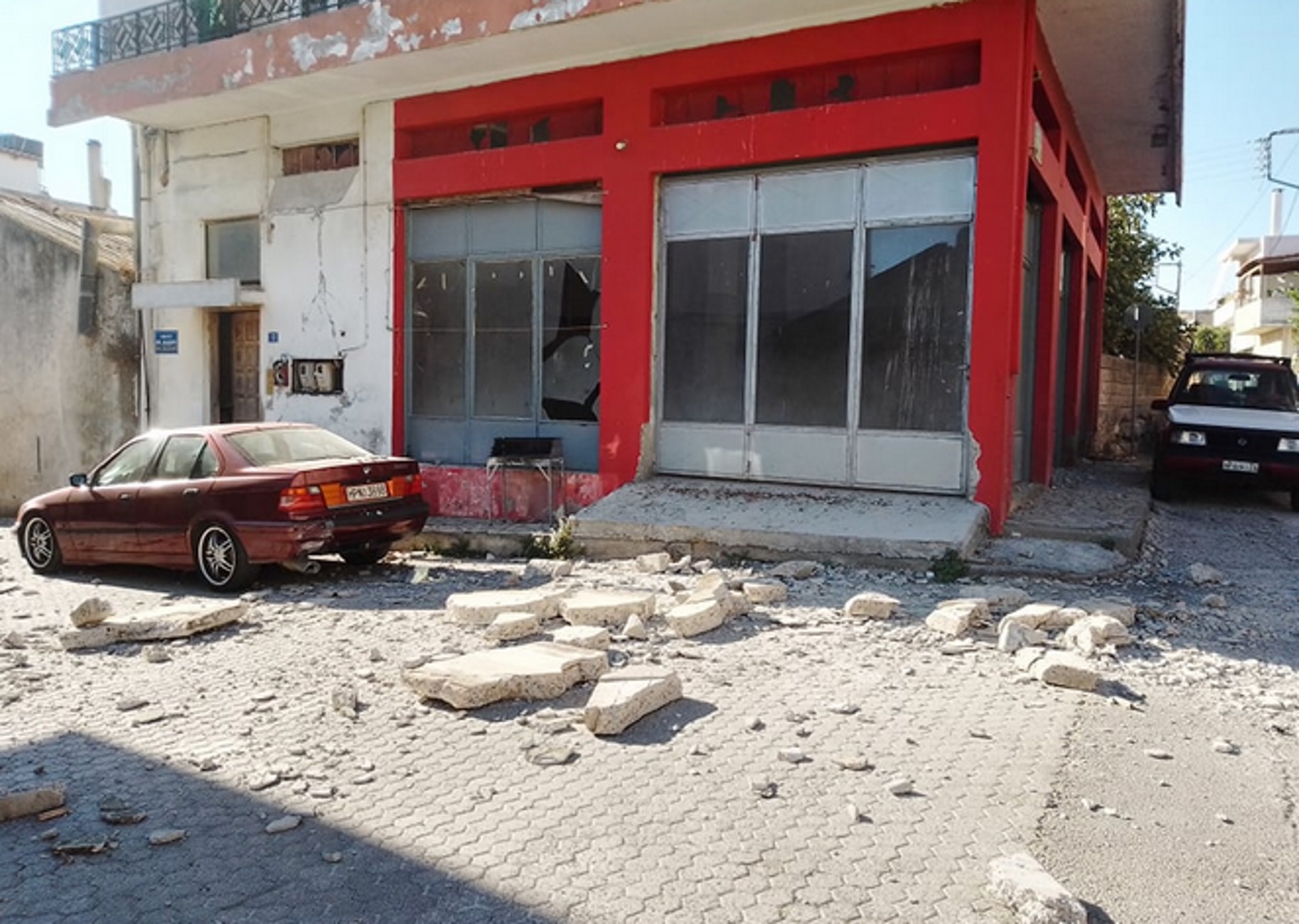 Σεισμός στο Ηράκλειο: Ξεκίνησαν οι αυτοψίες από μηχανικούς στο Αρκαλοχώρι
