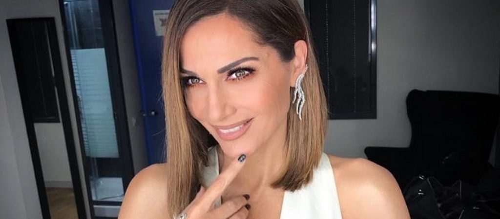 Η Δ.Βανδή βρήκε νέο έρωτα; – Οι βόλτες στο κέντρο της Αθήνας με τον Β.Μπισμπίκη (φώτο)