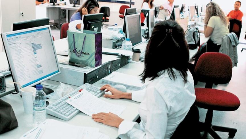 Νέα μέτρα στο Δημόσιο: Με πιστοποιητικό εμβολιασμού ή rapid test η είσοδος στις δημόσιες υπηρεσίες της χώρας