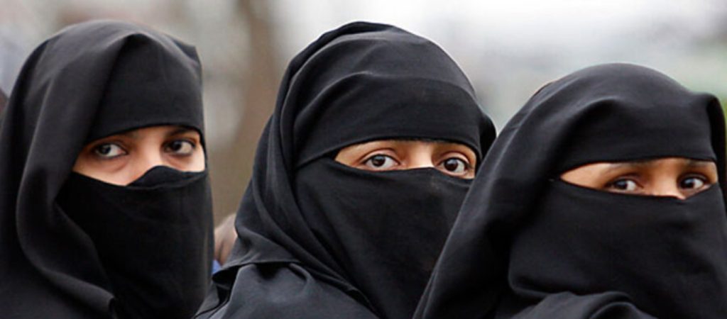 Καμπούλ: Απαγορεύτηκε στις γυναίκες να φοιτήσουν και να δουλέψουν σε Πανεπιστήμιο