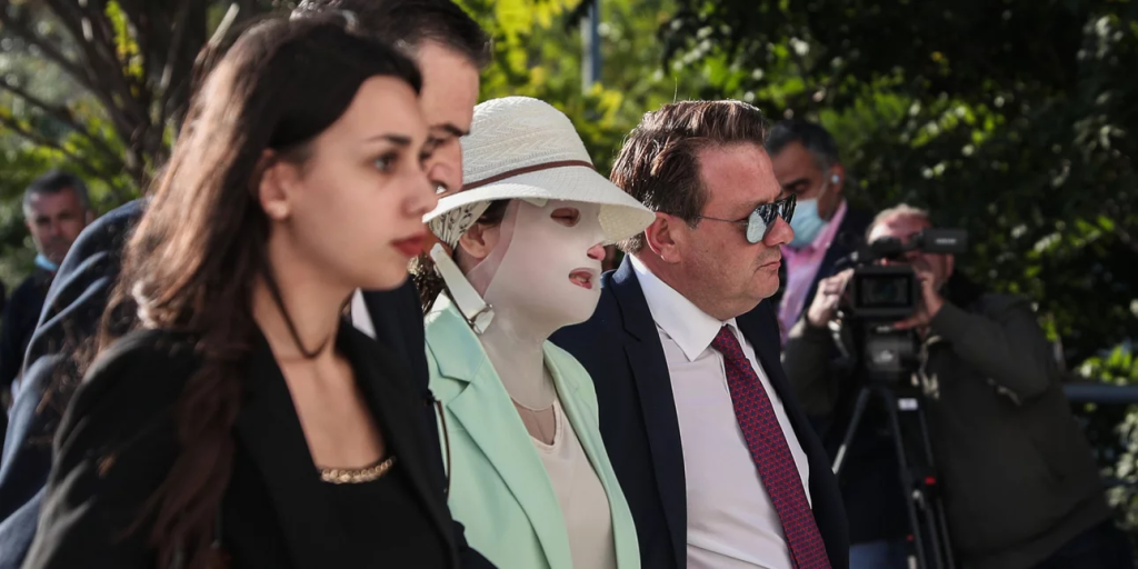 Επίθεση με βιτριόλι: Η πρώτη αντίδραση της Ιωάννας όταν είδε την 37χρονη – Έχει καρφωμένο το βλέμμα επάνω της