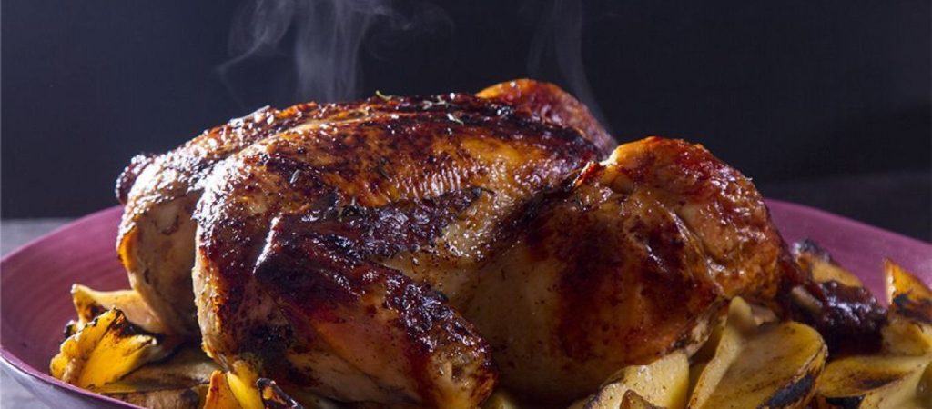 Αυτό είναι το «κόλπο» για να μη στεγνώσει το κοτόπουλο στο ψήσιμο