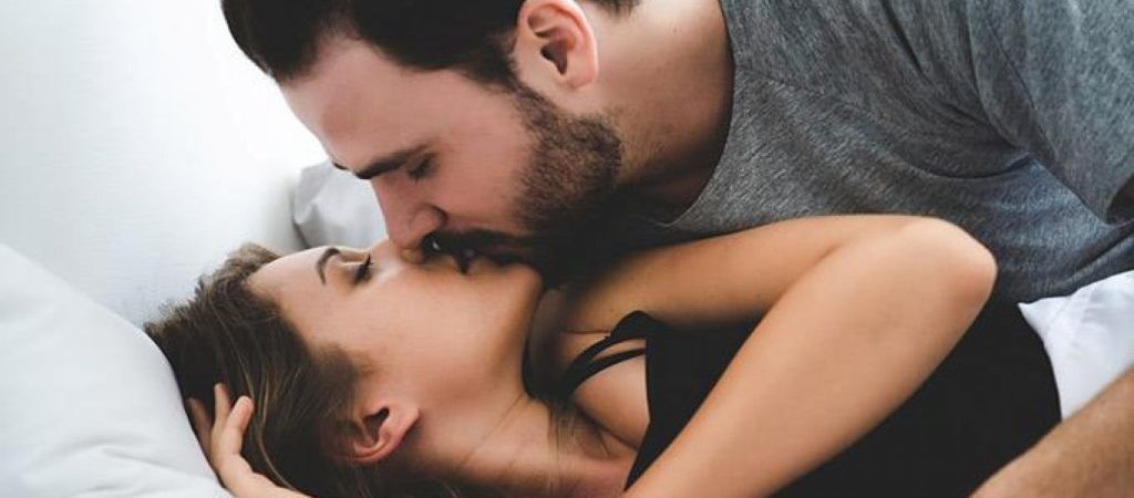Αυτός είναι ο μήνας που τα ζευγάρια κάνουν περισσότερο σεξ σύμφωνα με έρευνα