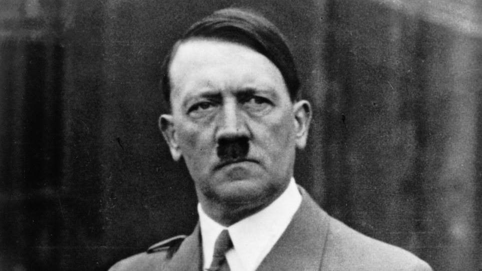 Η κριτική ενός ειδικού που δεν ήξερε ότι είχε μπροστά του τους πίνακες του Χίτλερ