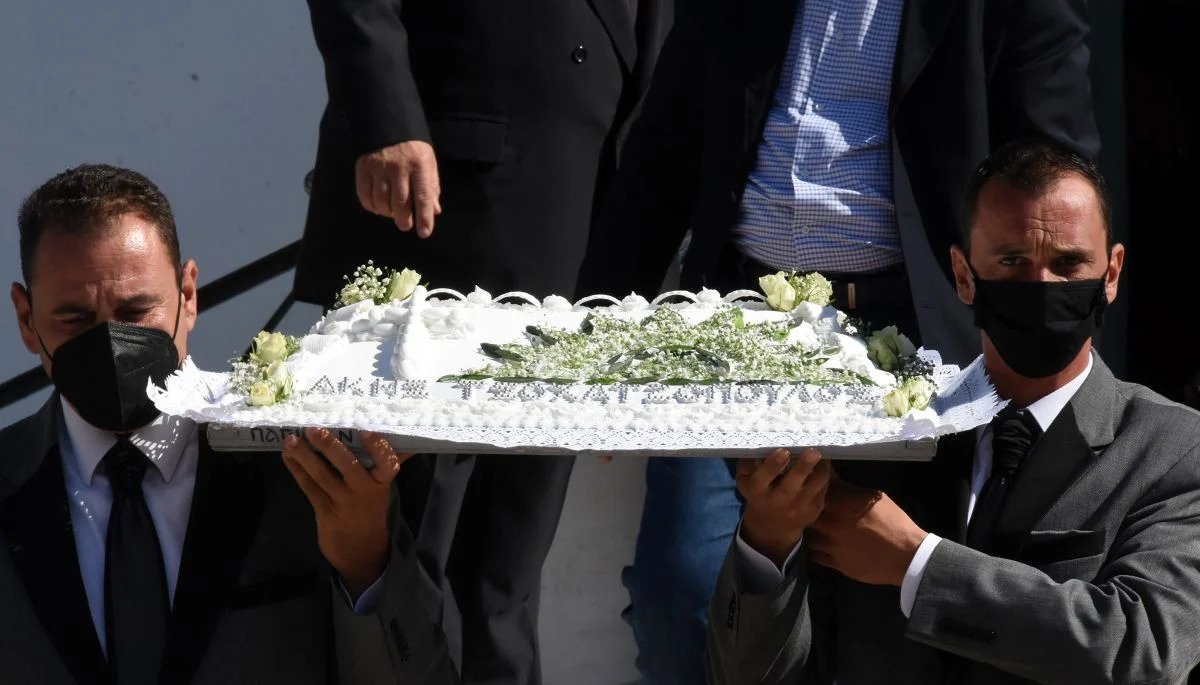 Τελέστηκε το 40ήμερο μνημόσυνο του Α.Τσοχατζόπουλου (φωτό)