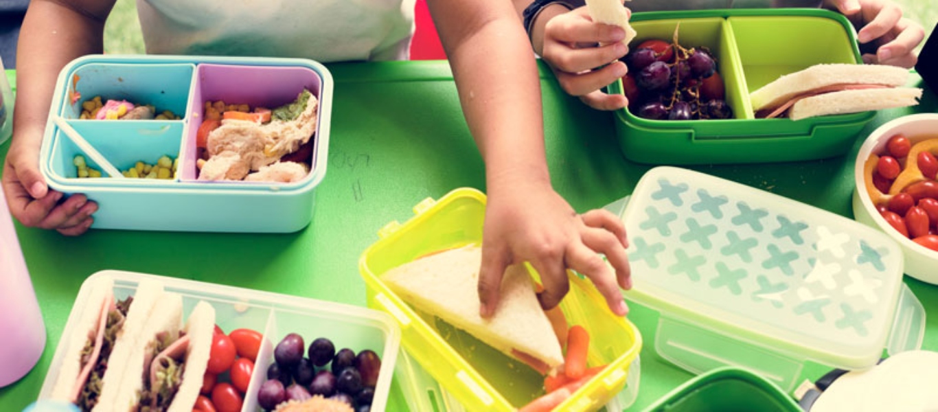 Πέντε απλά βήματα για να τρώνε τα παιδιά σας όλες τις τροφές που τους σερβίρετε