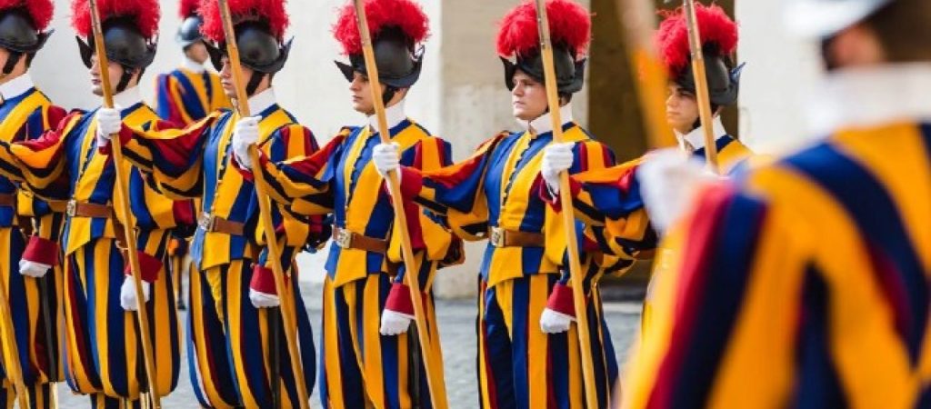 Βατικανό: Παραιτήσεις μελών της Ελβετικής Φρουράς λόγω εμβολίων