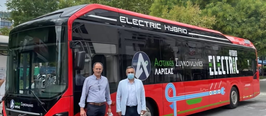Στους δρόμους της Λάρισας το πρώτο υβριδικό λεωφορείο που έφτασε στην Ελλάδα