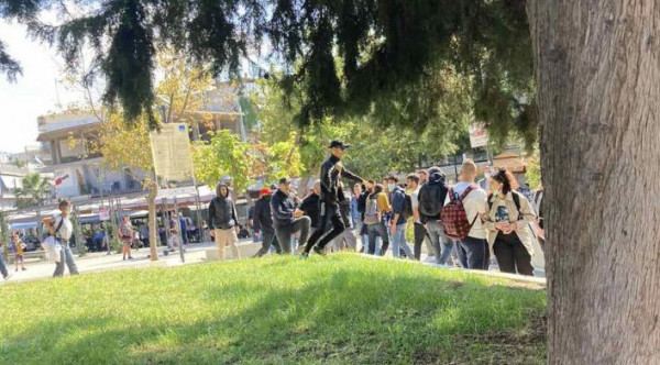 Στον εισαγγελέα o 30χρονος που συνελήφθη για επίθεση κατά μελών της ΚΝΕ στη Θεσσαλονίκη