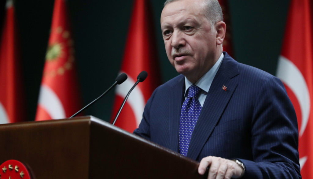 Εν εξάλλω ο Ερντογάν: «Δικαιολογία» για κάποιους το Διεθνές Δίκαιο – Σχεδιασμένος σε γραφεία ο Χάρτης της Σεβίλλης»