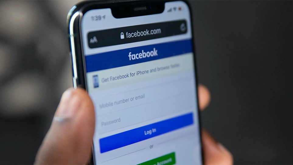 Νέο μήνυμα από το Facebook μετά το κρασάρισμα: Δεν υπήρξε κακόβουλη ενέργεια