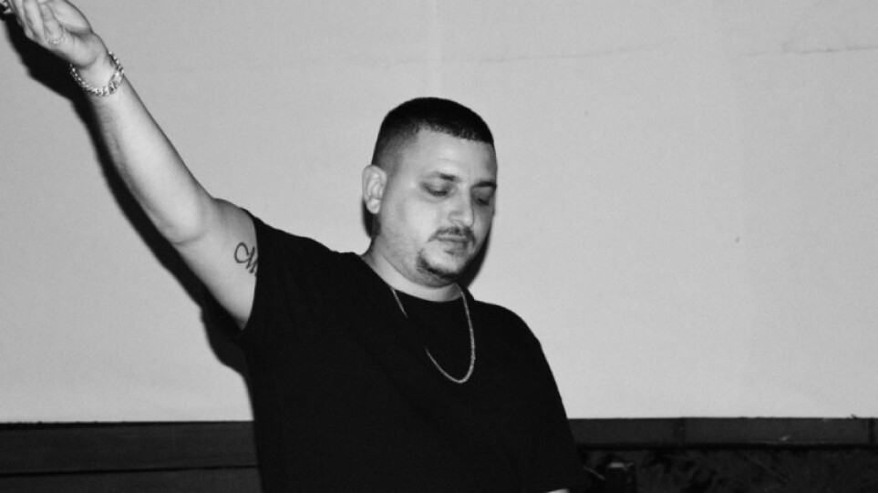 Mad Clip: Έξαλλοι συγγενείς και φίλοι – Προσπαθούν να βρουν αυτόν που διέρρευσε την φωτογραφία από το νεκροτομείο