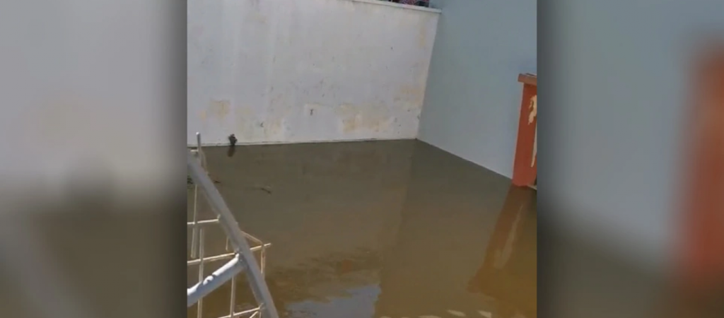 Λύματα σε σχολείο – Ζωγράφου: Επιχείρηση της ΕΥΔΑΠ για την απόφραξη του αγωγού (φώτο)