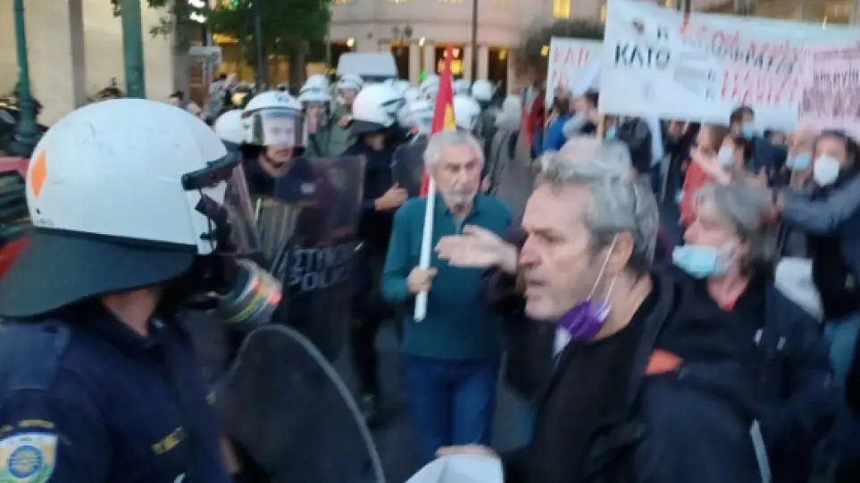 Ανακοίνωση της ΕΛ.ΑΣ. μετά το πανεκπαιδευτικό – «Έγινε περιορισμένη χρήση δακρυγόνων»