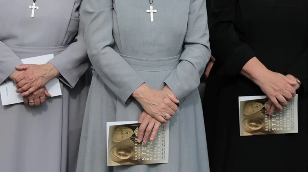 Μοναχές βίαζαν κορίτσια – Σοκάρουν οι μαρτυρίες από τα θύματα στην Καθολική Εκκλησία της Γαλλίας