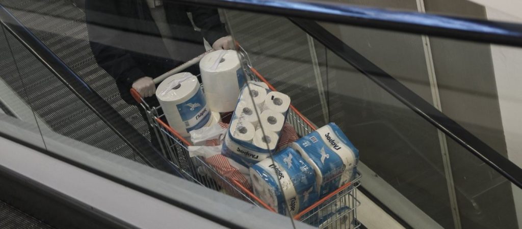 Έρχεται «τσουνάμι» ακρίβειας: Ζοφερό το μέλλον για τους πολίτες