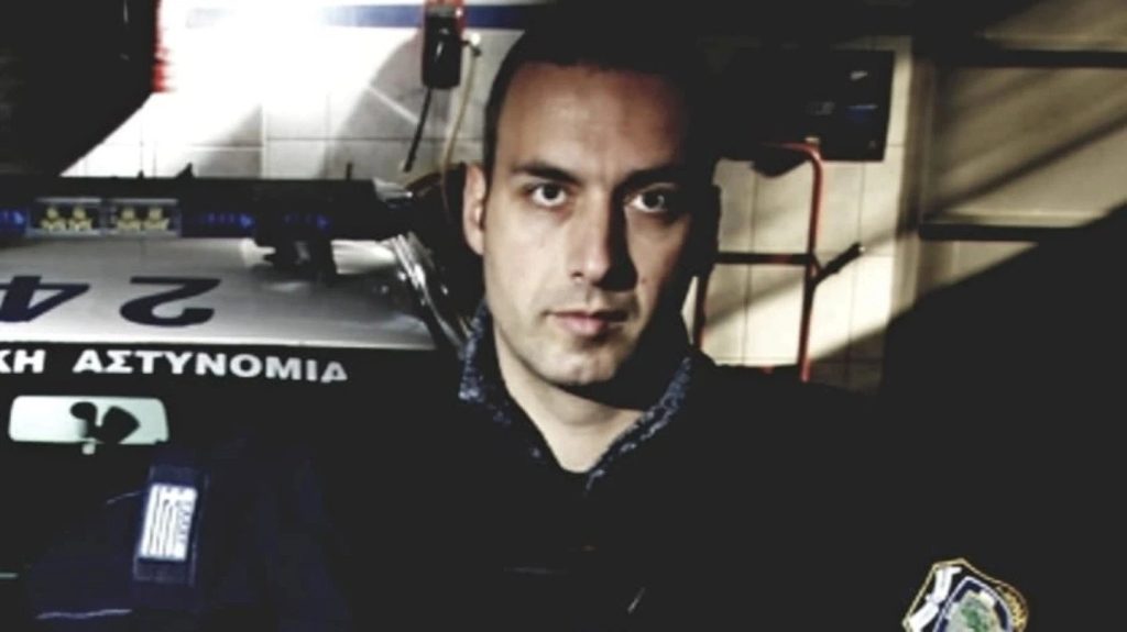 Αστυνομικός κατά των υποχρεωτικών εμβολιασμών: «Μην στεναχωριέστε γιατί αυτή η μάχη είναι επιλογή μου»