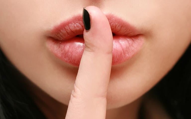 Τρία κόλπα για να κάνετε κάποιον να σας αποκαλύψει τα μυστικά του