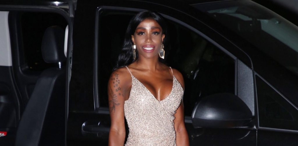 Ελίζαμπεθ Ελέτσι για Α.Παππά: «Κοιτούσε το επίμαχο σημείο μου – Ξέρει να «παίζει» τις γυναίκες»