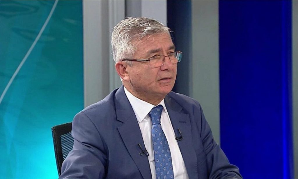 Υβρίζει τους Έλληνες σύμβουλος του Ρ.Τ.Ερντογάν: «Είστε αφελείς και κεφάλες – Θα πνιγείτε στο Αιγαίο»