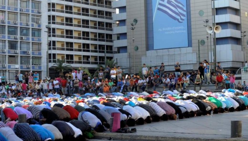 Το φιλοτουρκικό DEB θέλει να μπει στην Βουλή: Προσεγγίζει μουσουλμάνους της Αθήνας για να περάσει το όριο του 3%