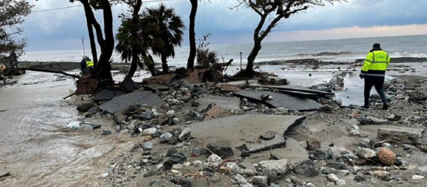 Κακοκαιρία: Στήνονται φράγματα στα καμένα της Εύβοιας – Οι 10 περιοχές που κινδυνεύουν από πλημμύρες