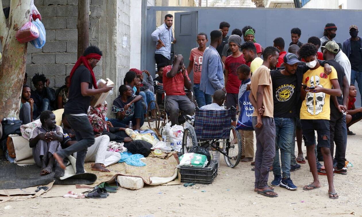 Λιβύη: Πυρά φρουρών στη βίαιη καταστολή μεταναστών – Τουλάχιστον έξι νεκροί και 24 τραυματίες (βίντεο)