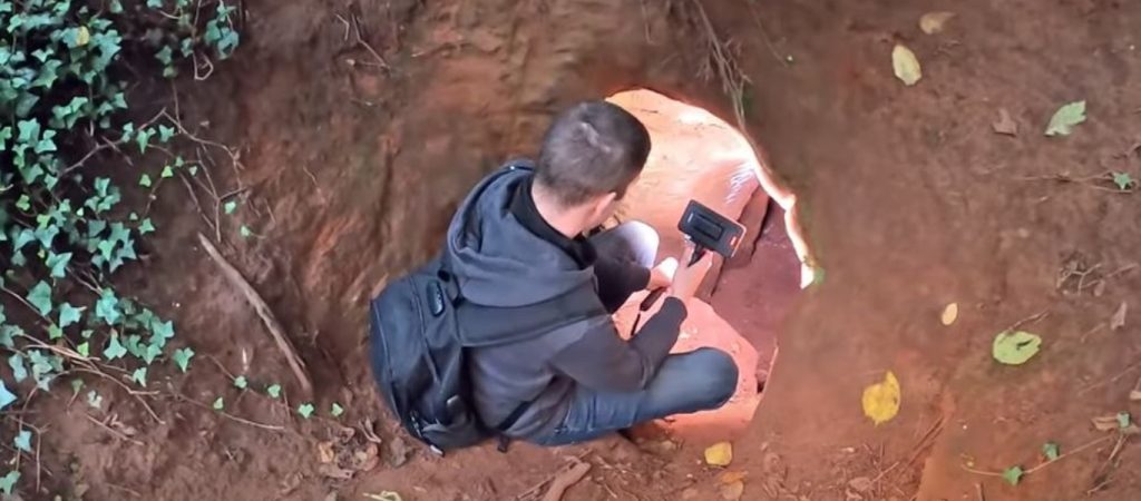 Εντυπωσιακή ανακάλυψη από Youtuber – Βρήκε μυστικές σπηλιές Ιπποτών μέσα στο δάσος