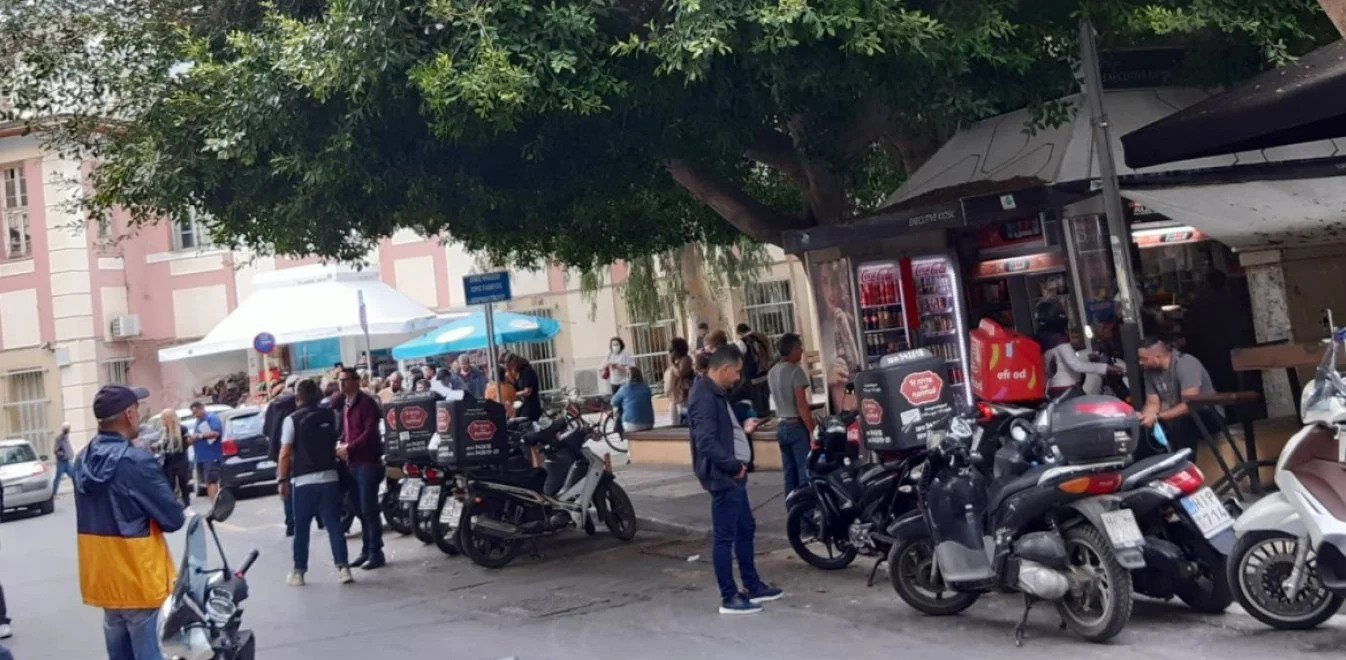 Τσουνάμι μετά τον σεισμό στην Κρήτη: «Απομακρυνθείτε από τις ακτές» – Η στιγμή που κάτοικοι πετάγονται στους δρόμους