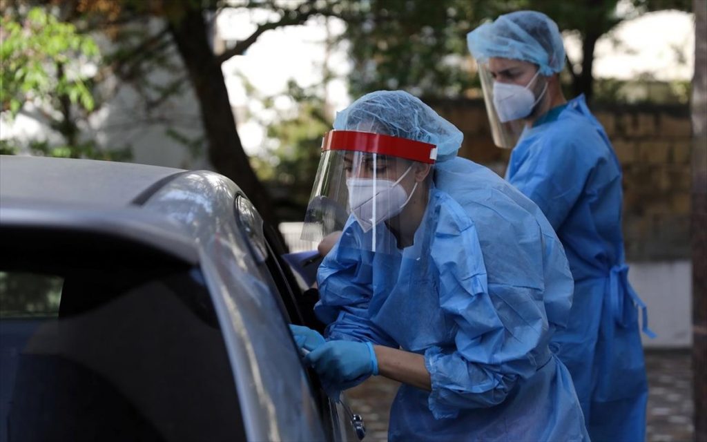 2.338 νέα ανακοίνωσε ο ΕΟΔΥ – 31 θάνατοι σε 24 ώρες, στους 343 οι διασωληνωμένοι