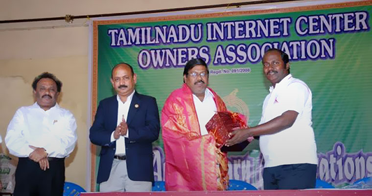 Αυτό θα πεις αιώνιος… φοιτητής: Ινδός έχει λάβει 145 πτυχία σε 30 χρόνια!