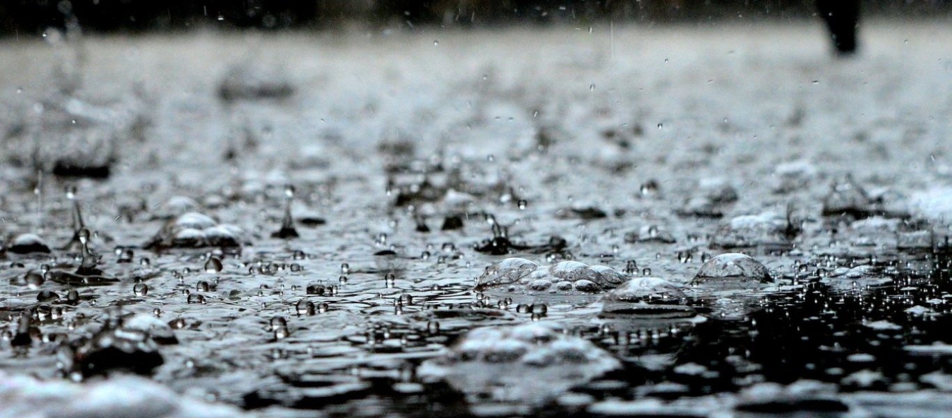 Στο έλεος της κακοκαιρίας «Μπάλλος» η Αττική: Ξεπέρασε τα 80 χιλιοστά η βροχή σε Πατήσια & Περιστέρι