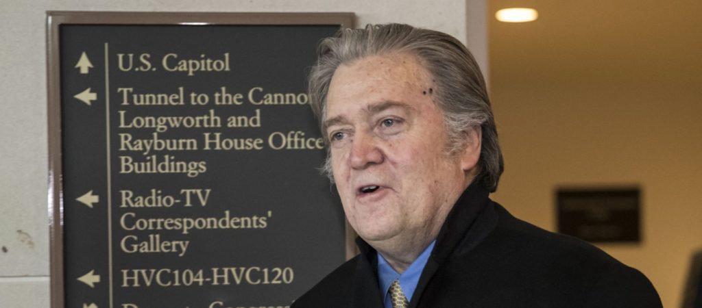 Μπλεξίματα με τη δικαιοσύνη για πρώην σύμβουλος του Ν.Τραμπ – Αντιμέτωπος με ποινική δίωξη