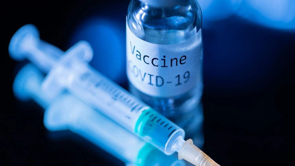 Πρώην εργαζόμενη της Pfizer: «Το εμβόλιο περιέχει χημικές τοξικές ουσίες – Λουσιφεράση και  οξείδιο του γραφενίου»