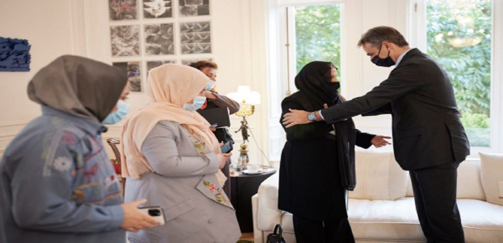 Συνάντηση Κ.Μητσοτάκη με γυναίκες βουλευτές και δικαστικούς από το Αφγανιστάν – Όλα όσα συζητήθηκαν