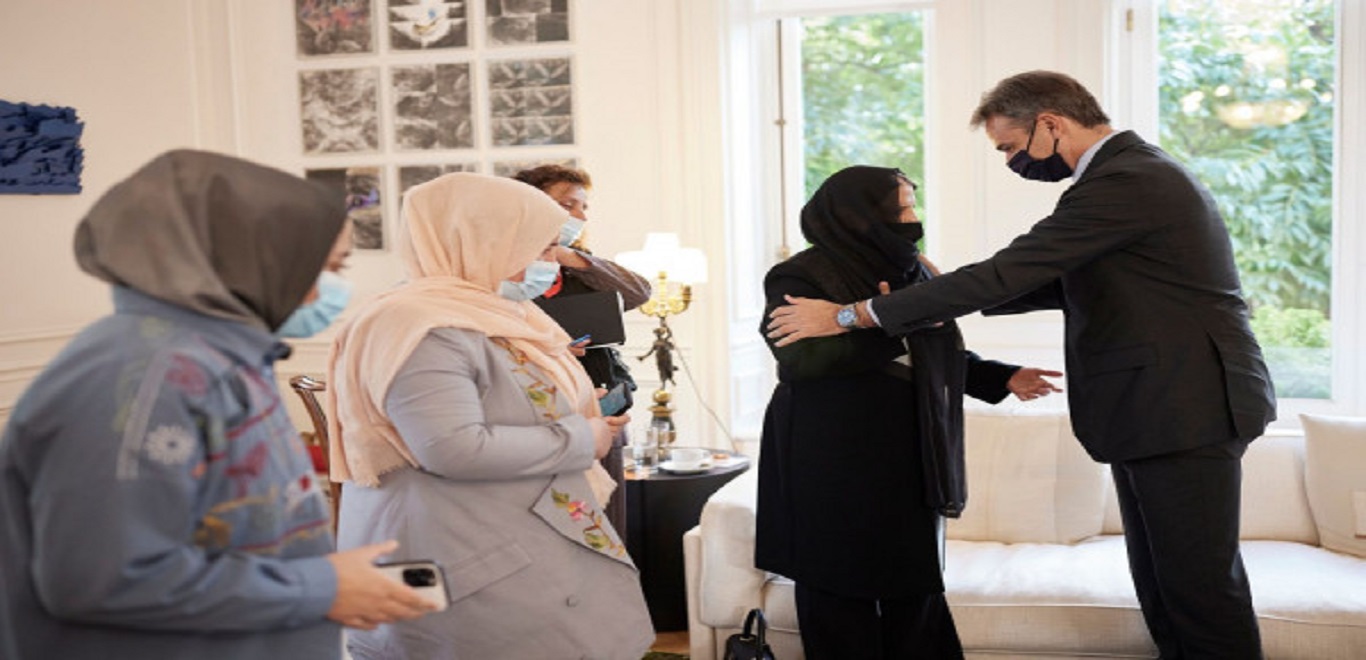 Συνάντηση Κ.Μητσοτάκη με γυναίκες βουλευτές και δικαστικούς από το Αφγανιστάν – Όλα όσα συζητήθηκαν