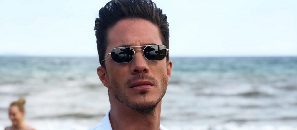 Εκθέτει τα ΜΜΕ ο ανεμβολίαστος Ν.Οικονομόπουλος: «Δεν ήμουν ποτέ ένα βήμα πριν την εντατική»