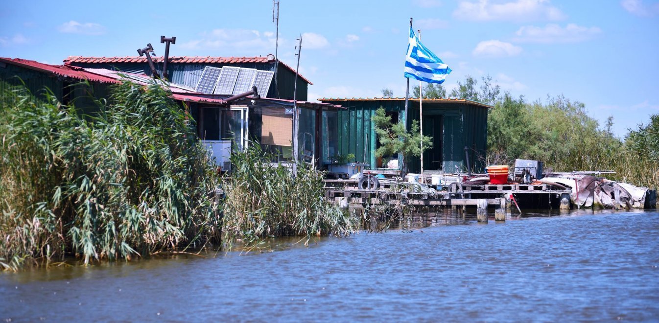 Διώχνουν τους ακρίτες που φυλάνε τον Έβρο από τους Τούρκους για να μην ενοχλούνται…τα φλαμίνγκο