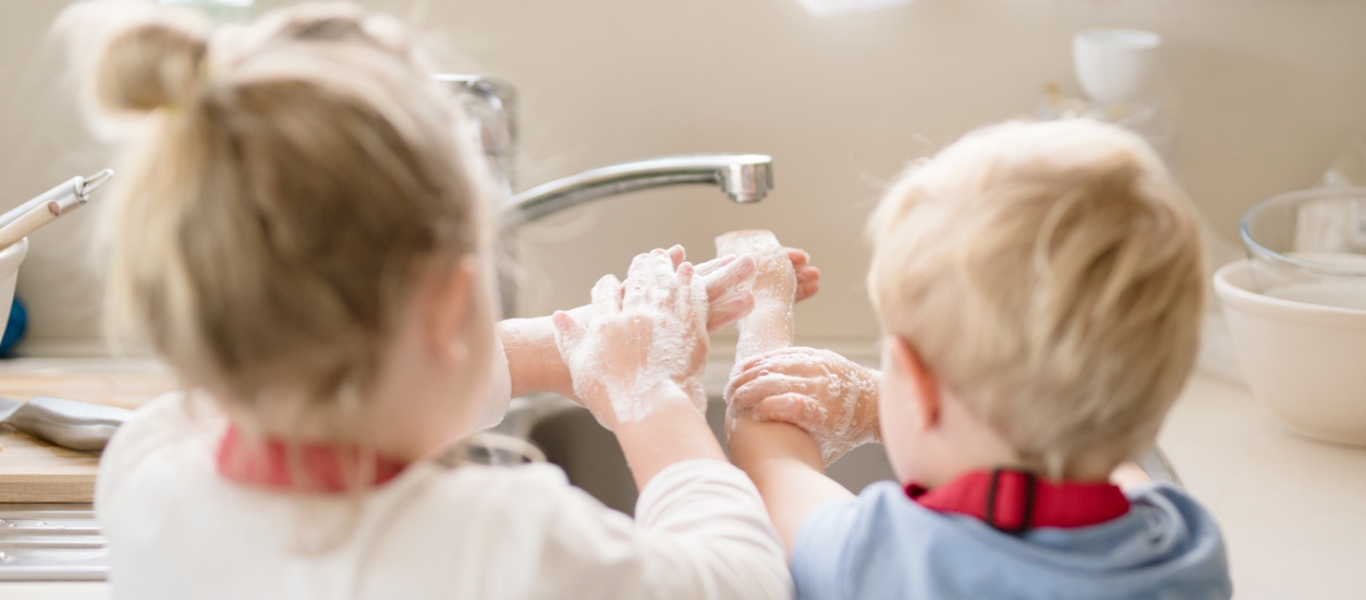 Ο πρωτότυπος τρόπος για να πείσεις τα παιδιά σου να κάνουν δουλειές