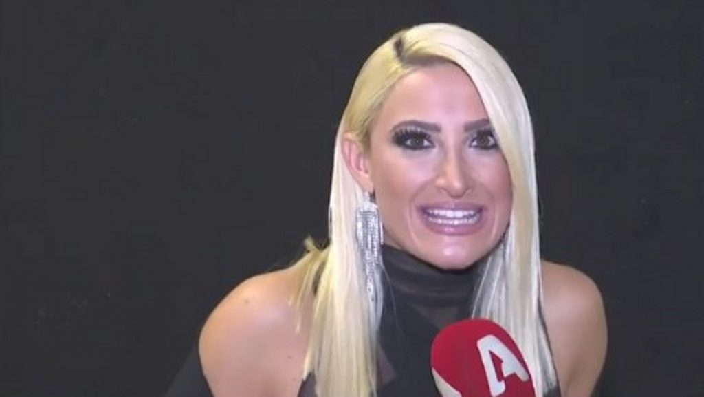 J2US – Μ.Μπακοδήμου: «Βλέπω μια Ιωάννα τουρλωμένη και ποζάτη από την ώρα που άρχισε το τραγούδι» (βίντεο)