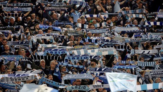 Ολλανδία: Κατέρρευσε κερκίδα ενώ πανηγύριζαν οι οπαδοί της Φιτέσε (βίντεο)