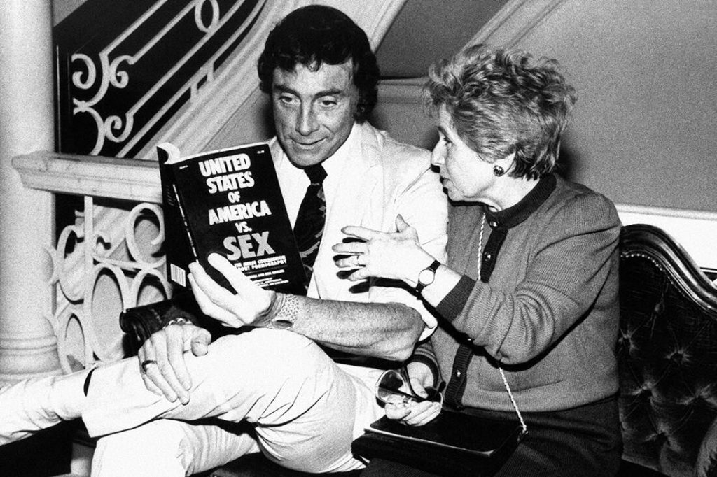 Ανέβασε επίπεδο την ερωτική βιομηχανία: Ο άνθρωπος που έφερε το γυμνό στα εξώφυλλα