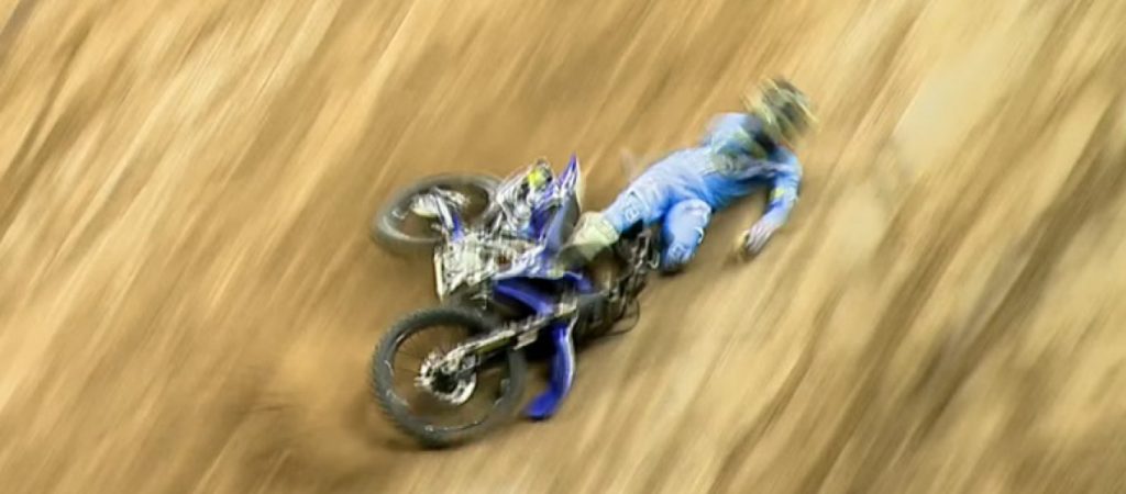 Σοβαρό ατύχημα σε αγώνα motocross στα Γιαννιτσά – Μάχη για τη ζωή τους δίνουν διασωληνωμένοι οι δύο θεατές (φώτο) (upd)