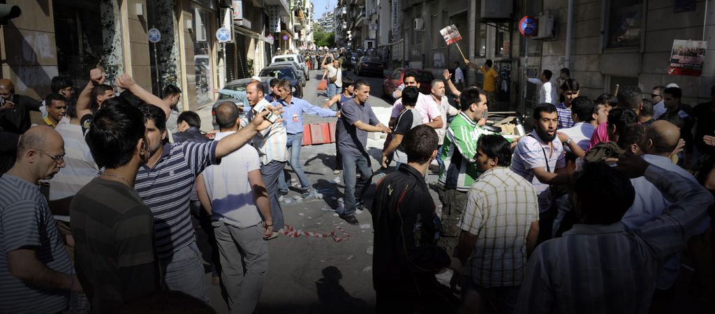 Πρόσφυγες στον τόπο τους οι Έλληνες: Φεύγουν από το κέντρο της Αθήνας λόγω της παράνομης μετανάστευσης