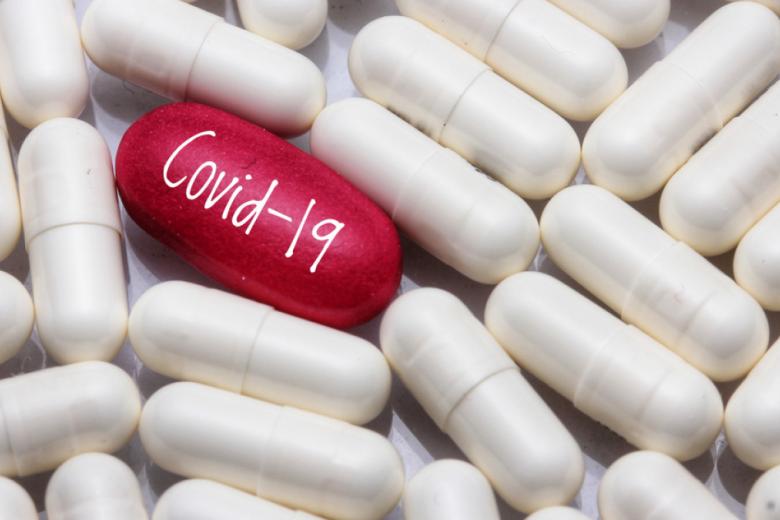 Επιτέλους – Θ.Πλεύρης: «Τους πρώτους μήνες του 2022 θα είναι διαθέσιμα τα πρώτα φάρμακα κατά του κορωνοϊού»
