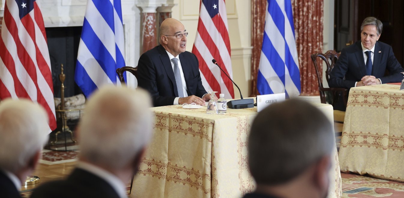 Πρώην ανώτερος σύμβουλος του Πενταγώνου: «Η Ελλάδα μπορεί να παρασυρθεί σε σύγκρουση»