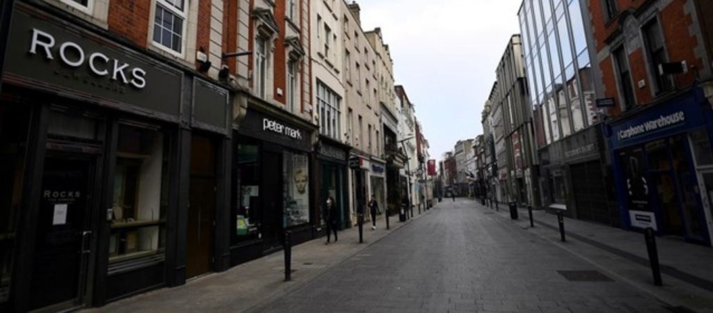 Ιρλανδία: Με ρεκόρ εμβολιασμών δεν τολμούν ακόμα να άρουν τους περιορισμούς