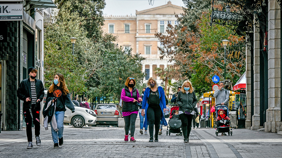Πόσο επηρεάζει η αλλαγή του καιρού τη διασπορά της πανδημίας; – Τι έδειξε νέα μελέτη